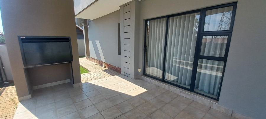 4 Bedroom Property for Sale in Wild Olive Estate Free State